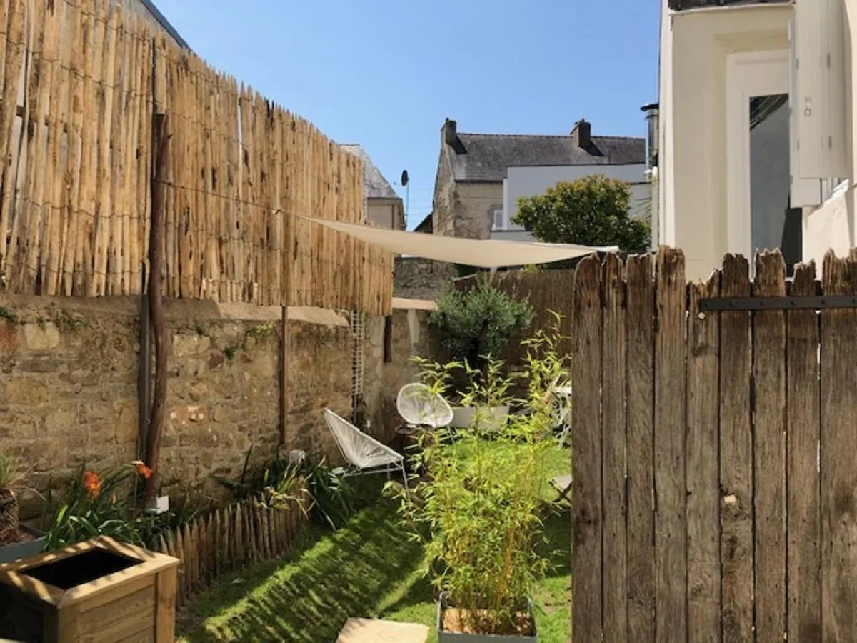 Apartment Ty Laumann Petite Maison Jardin Sur Le Port De Vannes Avec Parking Souterrain