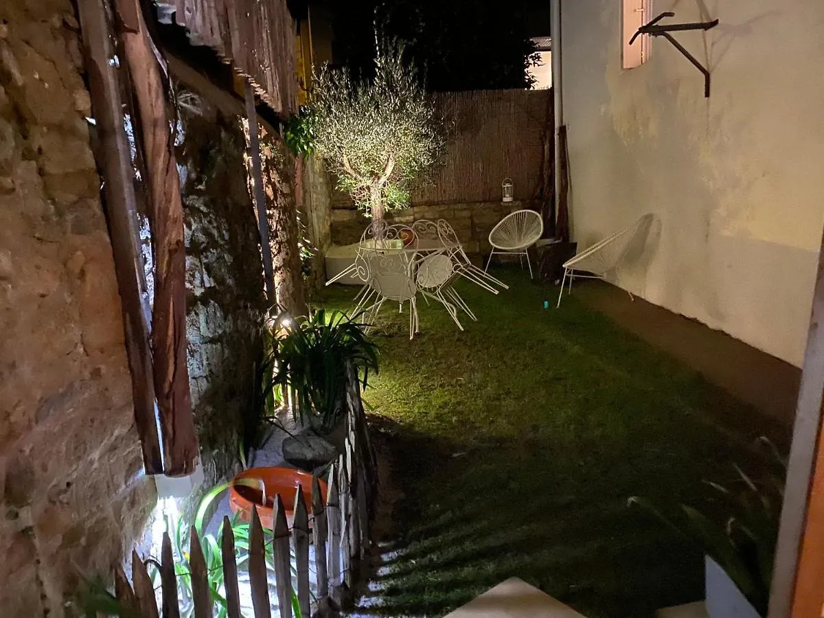 Ty Laumann Petite Maison Jardin Sur Le Port De Vannes Avec Parking Souterrain 0*,  Frankreich